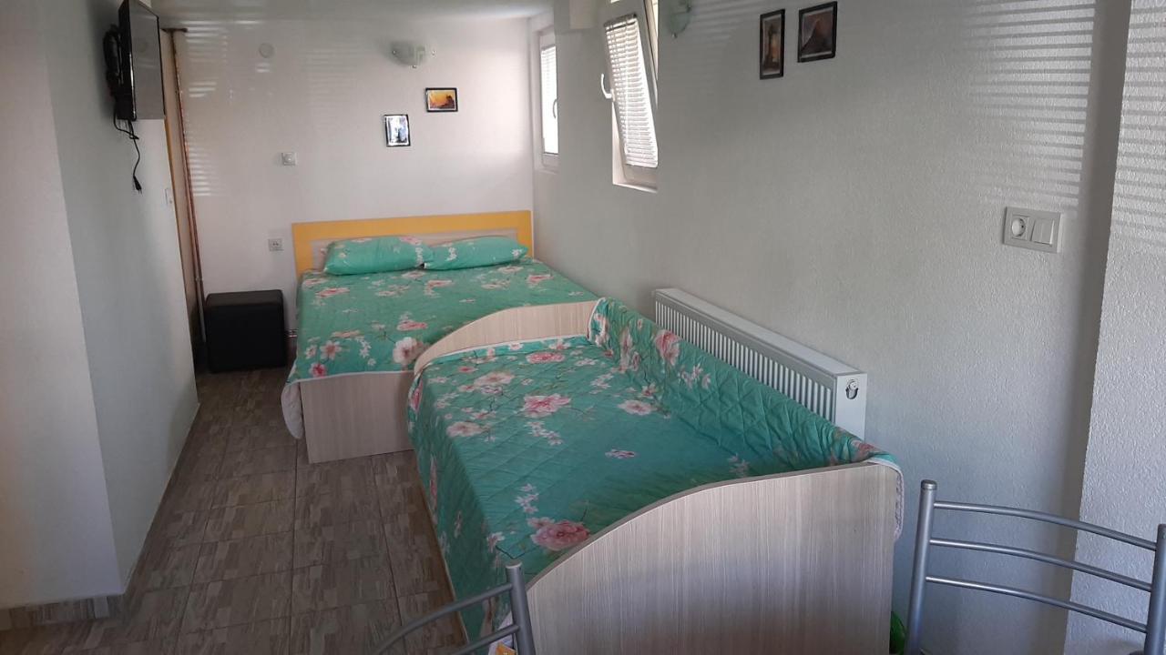 Petar'S Apartments โอครีด ภายนอก รูปภาพ